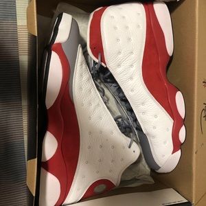 Men Jordan 13s deadstock